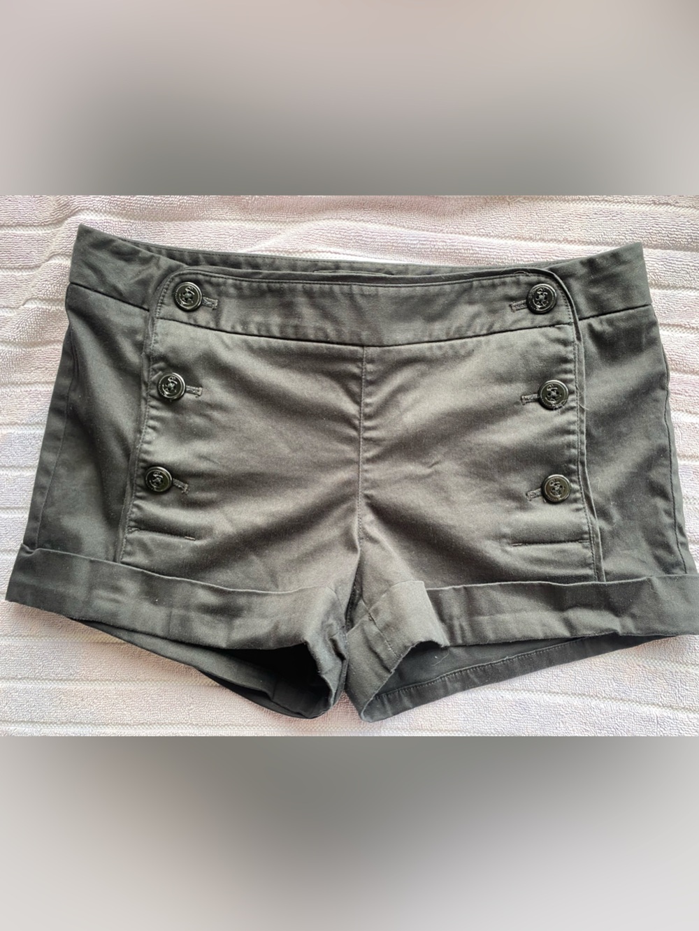 Aritzia Talula Black Starboard Sailor Button Shorts - Size 4